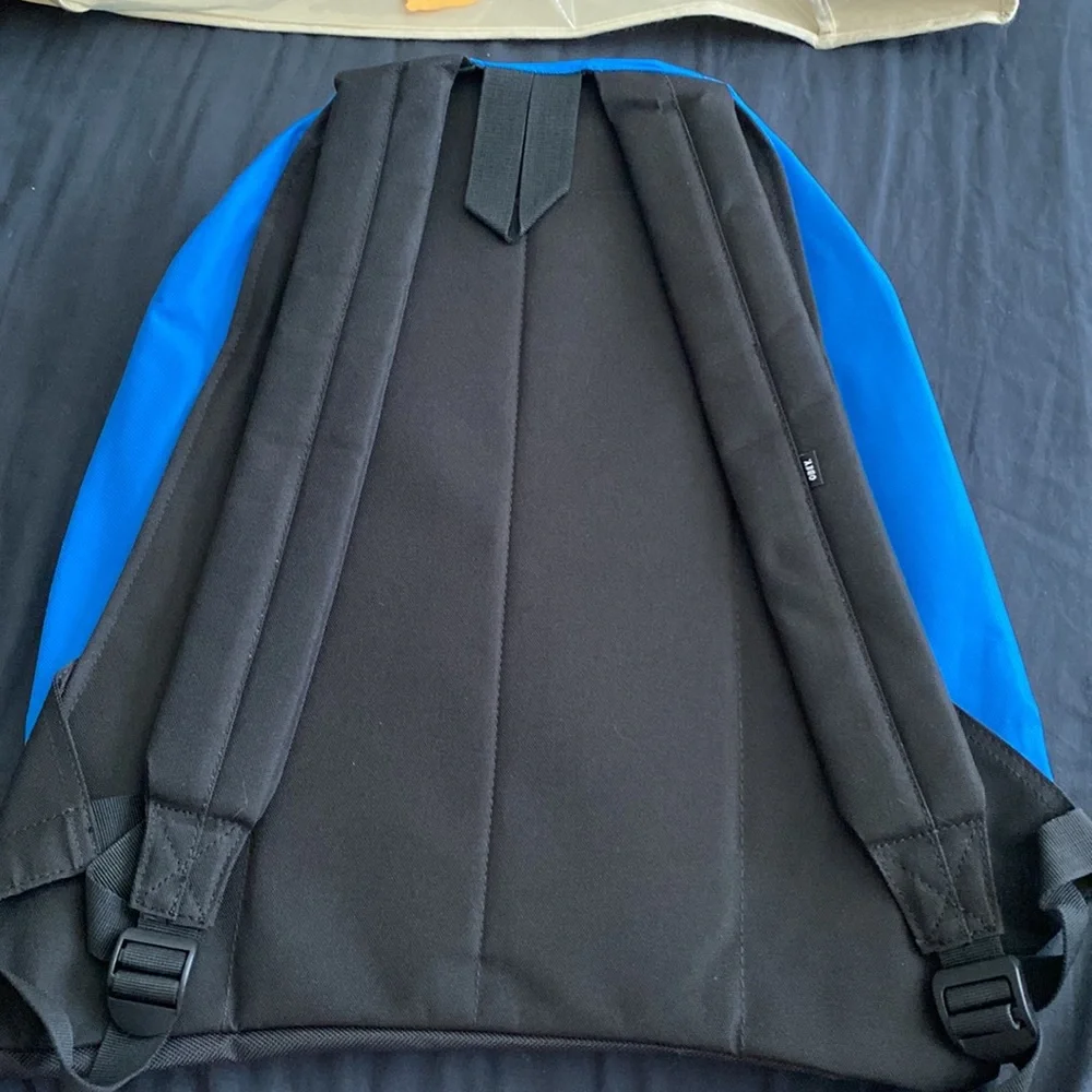 Backpack - Picture 5 of 5